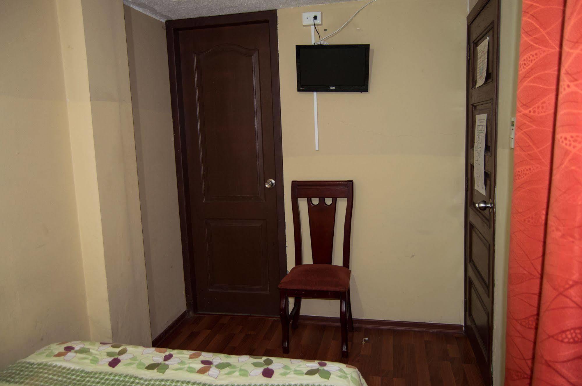 Hostel Discovery Quito Puembo Exteriér fotografie